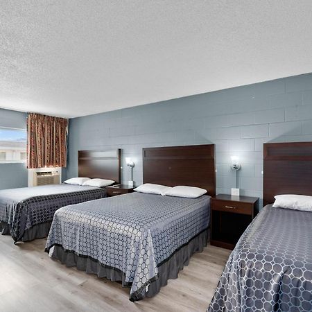 Holiday Lodge Уеначи Екстериор снимка