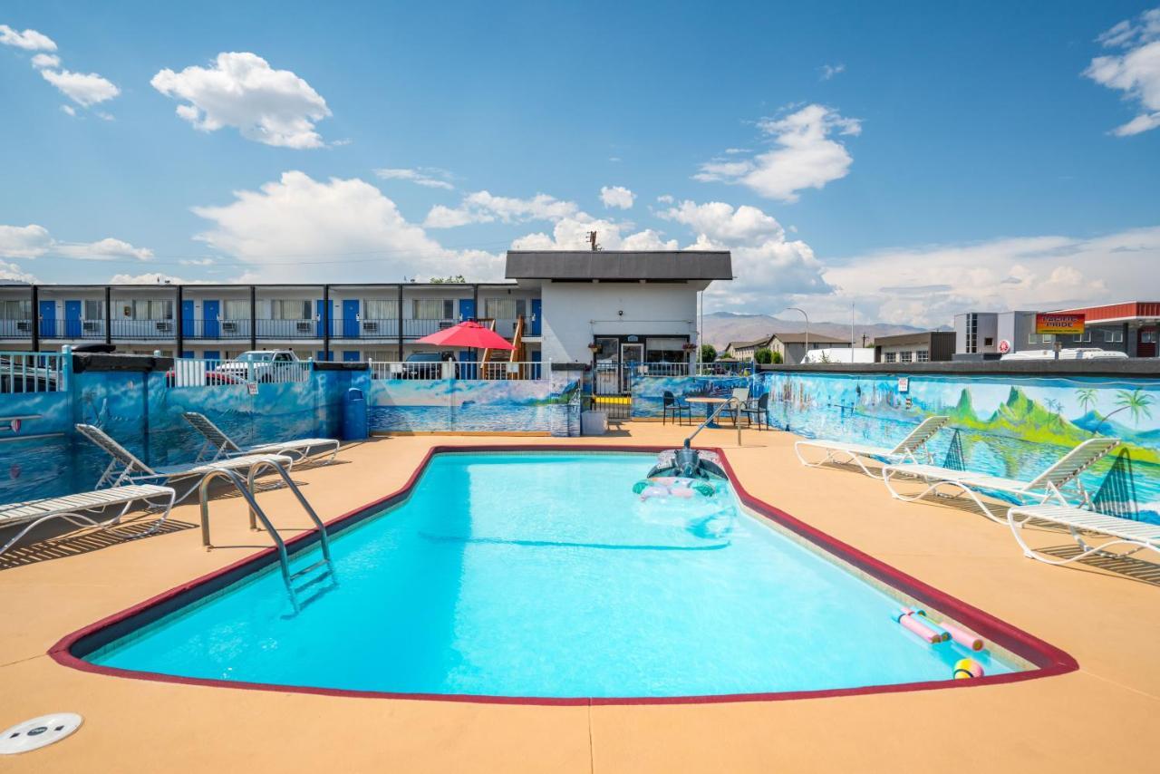Holiday Lodge Уеначи Екстериор снимка