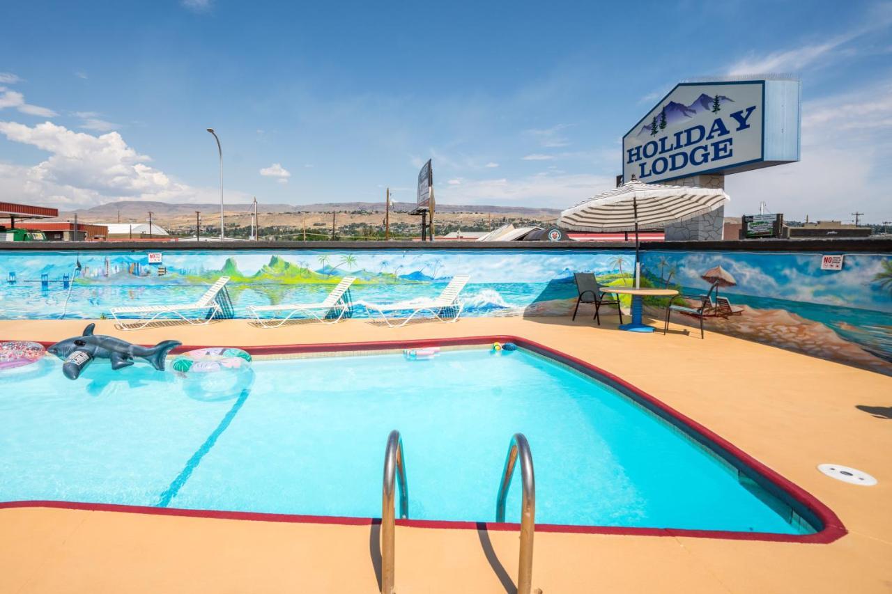 Holiday Lodge Уеначи Екстериор снимка