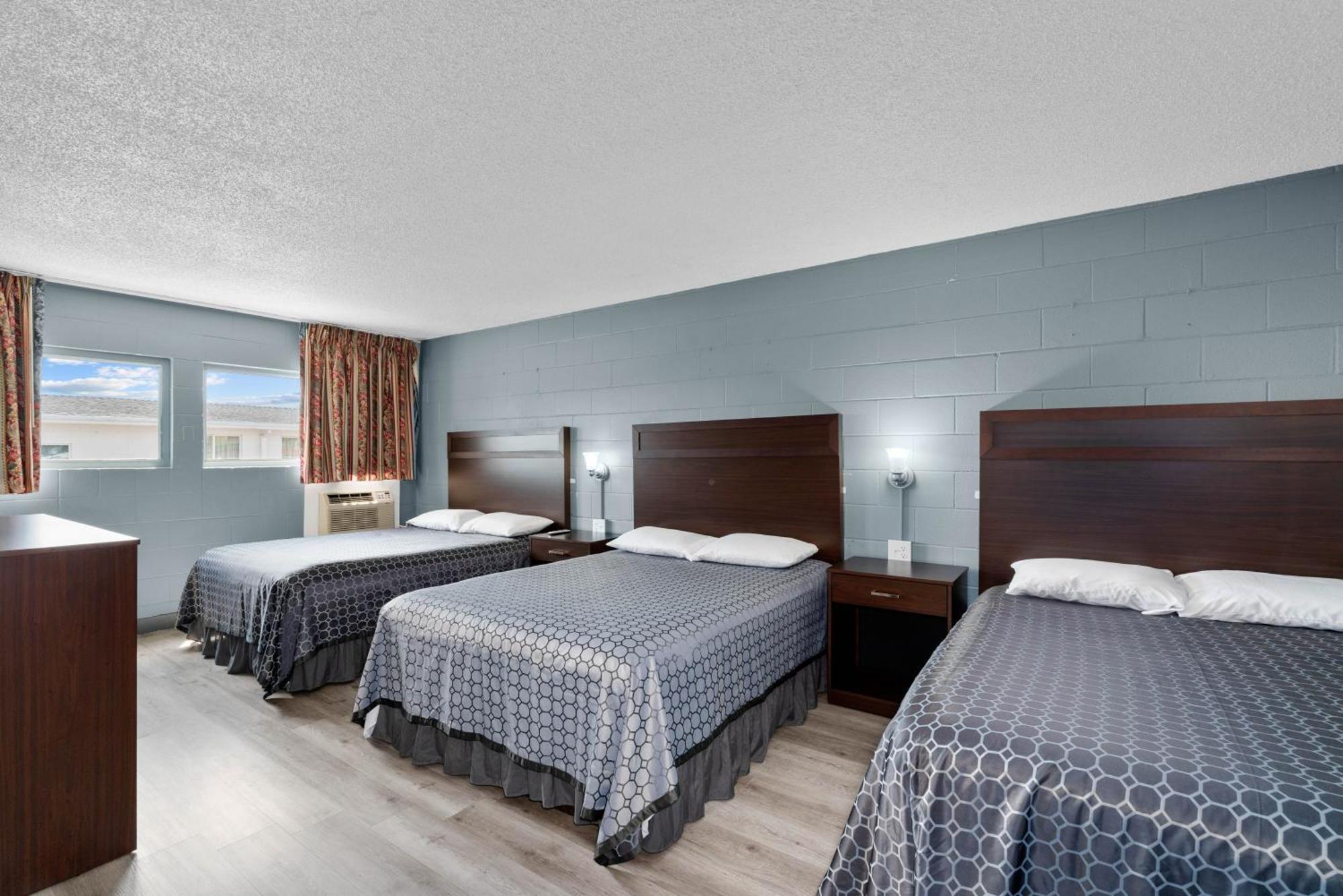 Holiday Lodge Уеначи Екстериор снимка