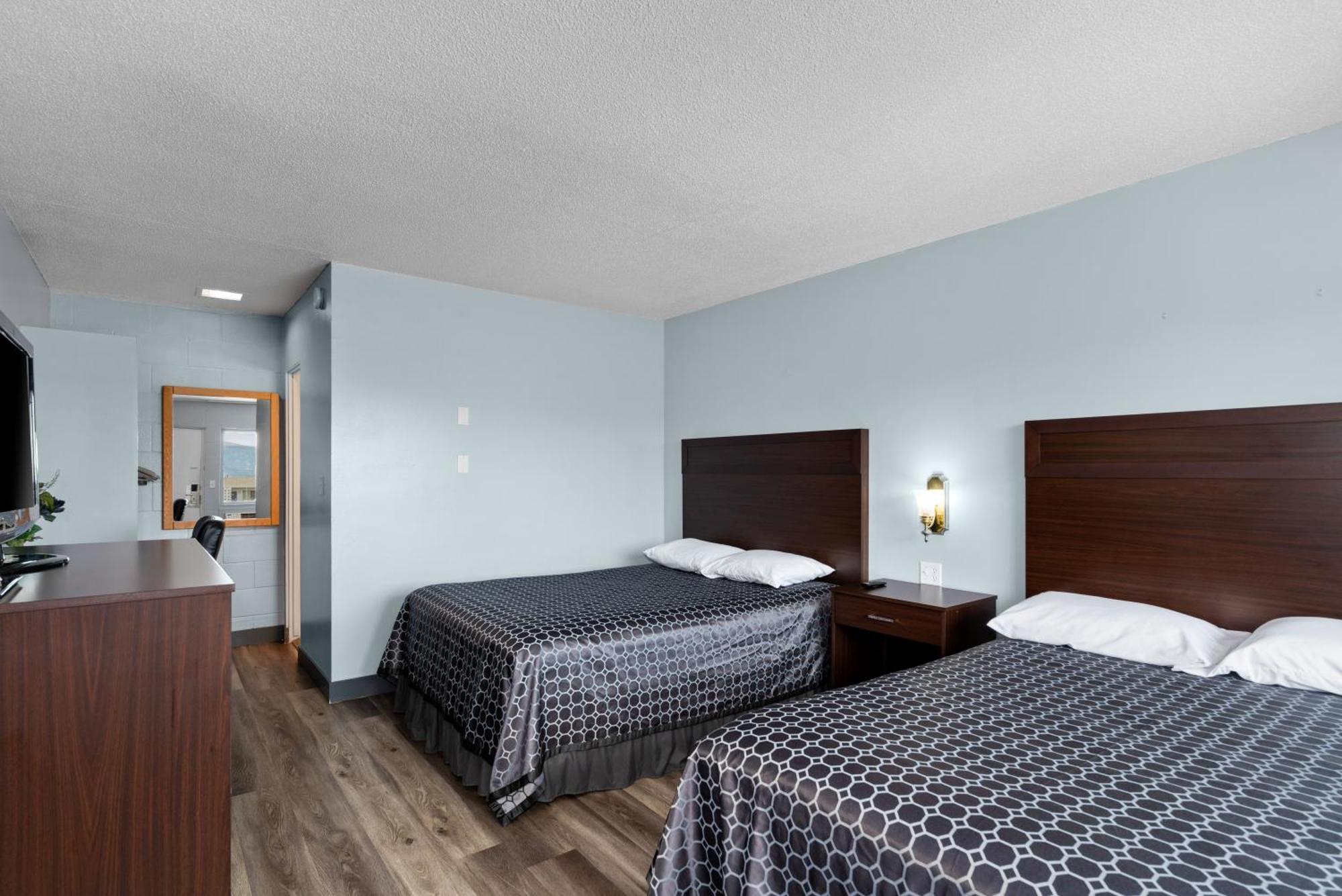 Holiday Lodge Уеначи Екстериор снимка